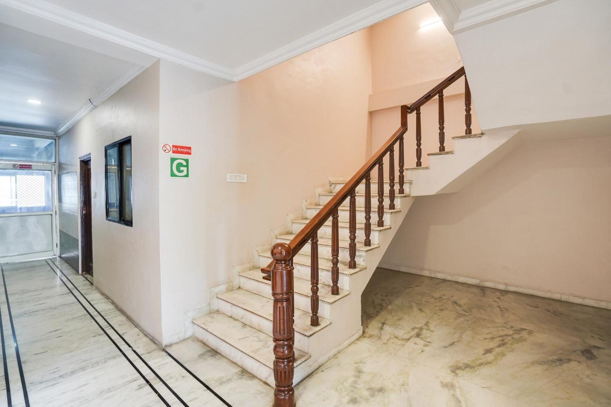 Super Hotel O Pithampur Formerly Ganga Residency Akolia Экстерьер фото