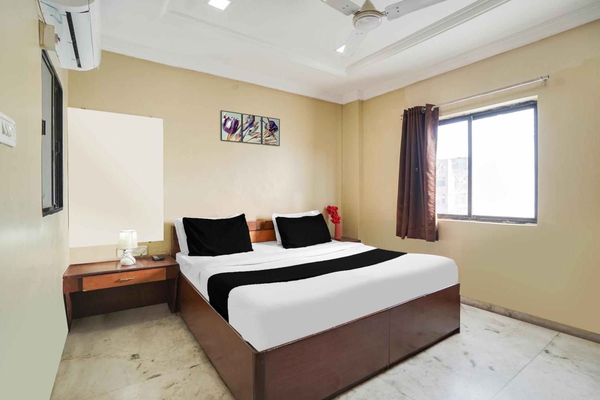 Super Hotel O Pithampur Formerly Ganga Residency Akolia Экстерьер фото