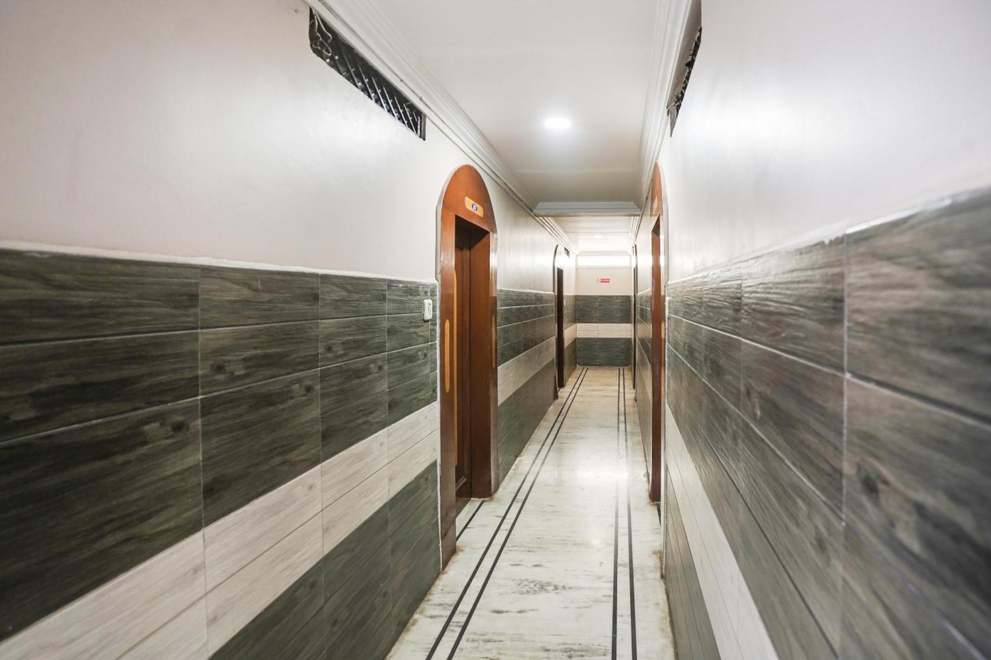 Super Hotel O Pithampur Formerly Ganga Residency Akolia Экстерьер фото