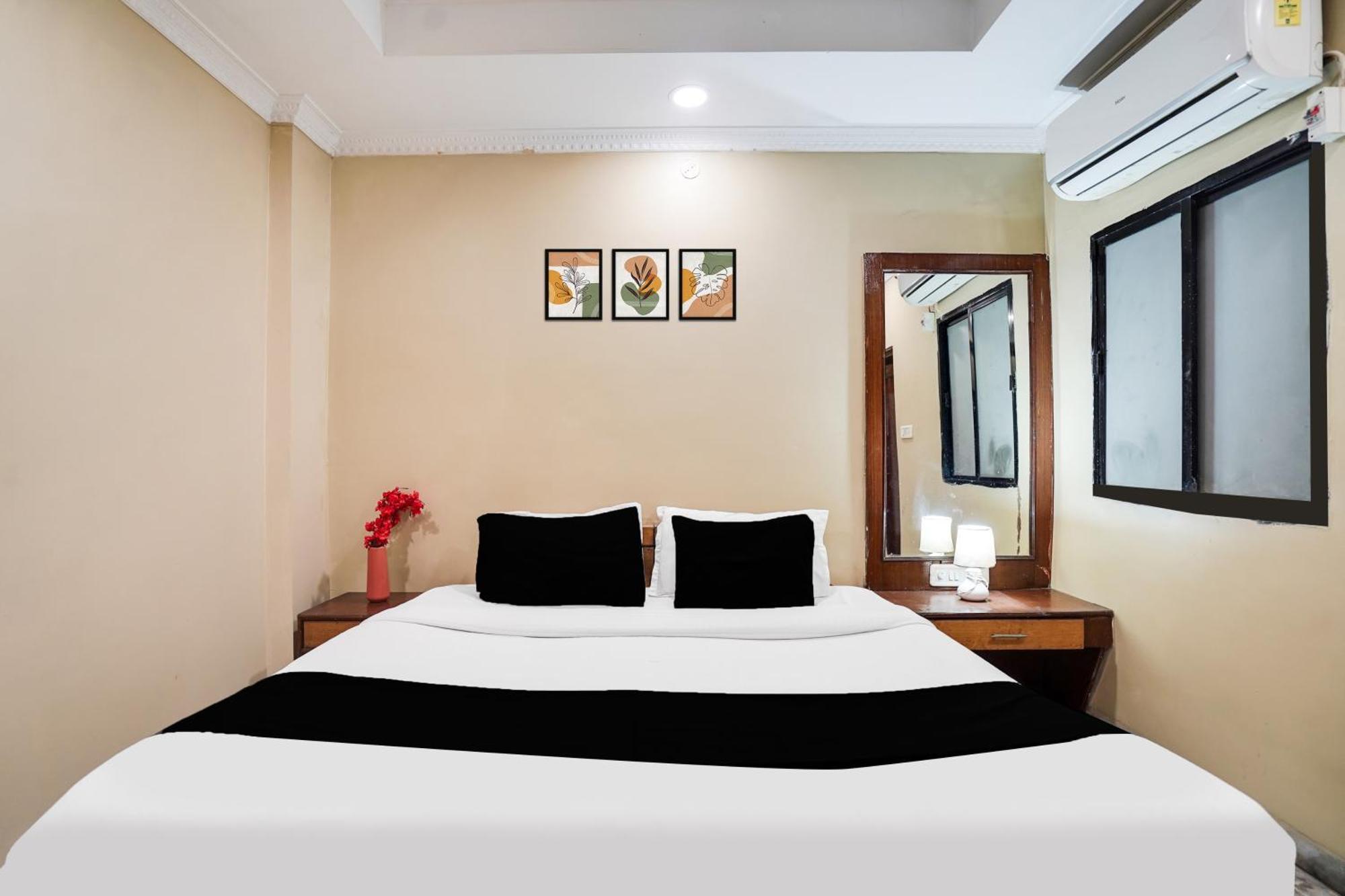 Super Hotel O Pithampur Formerly Ganga Residency Akolia Экстерьер фото