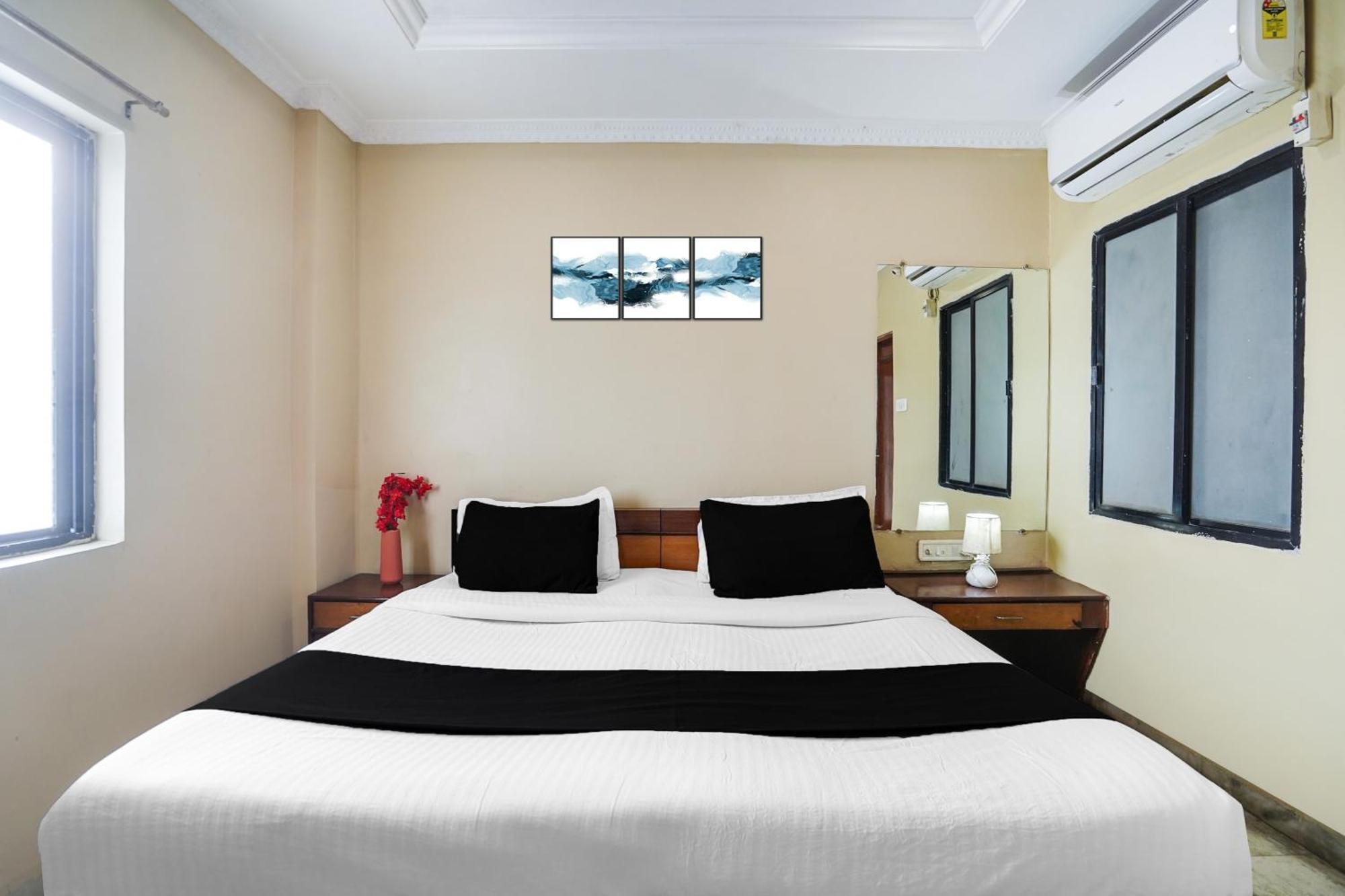 Super Hotel O Pithampur Formerly Ganga Residency Akolia Экстерьер фото