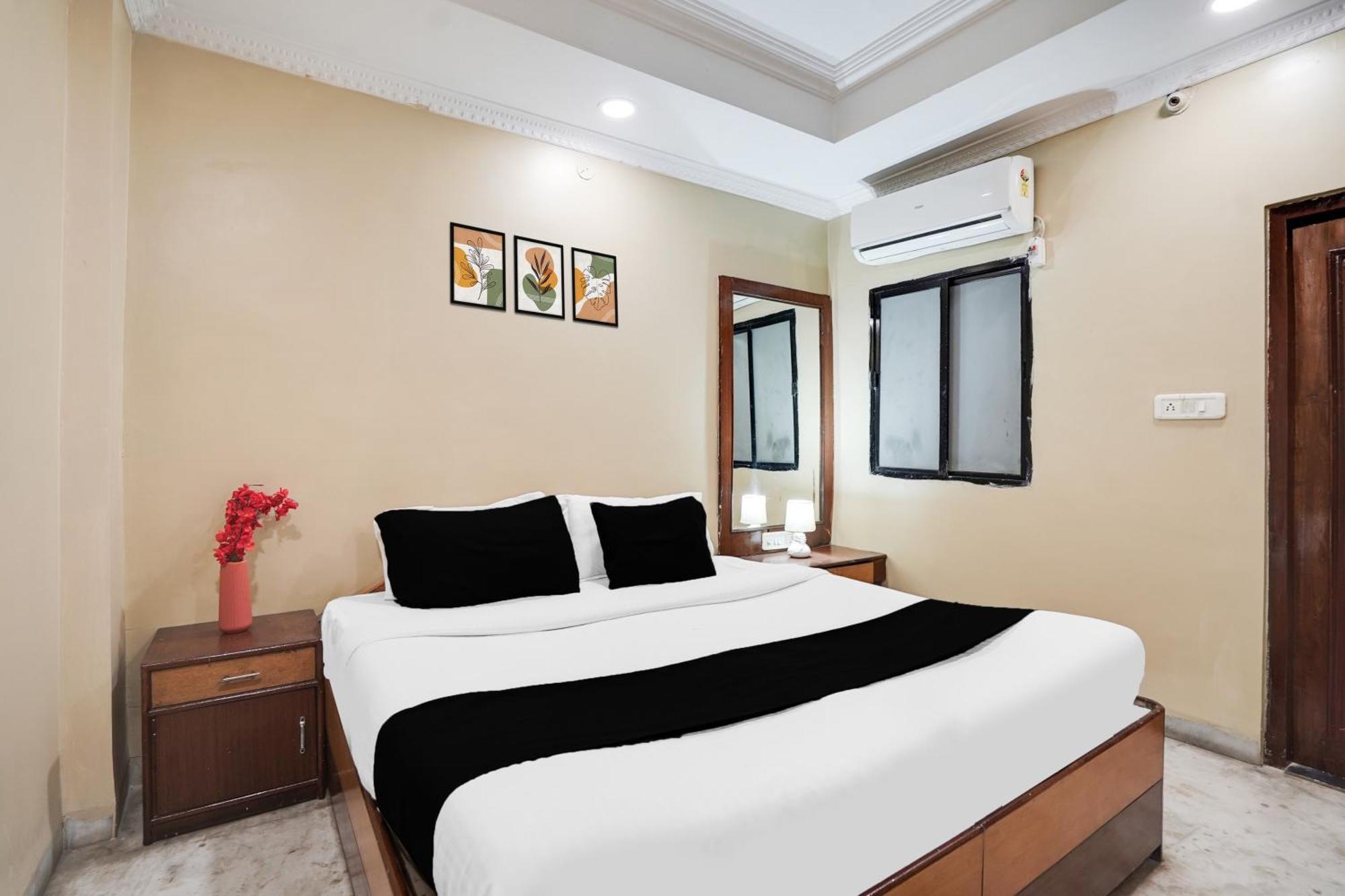 Super Hotel O Pithampur Formerly Ganga Residency Akolia Экстерьер фото