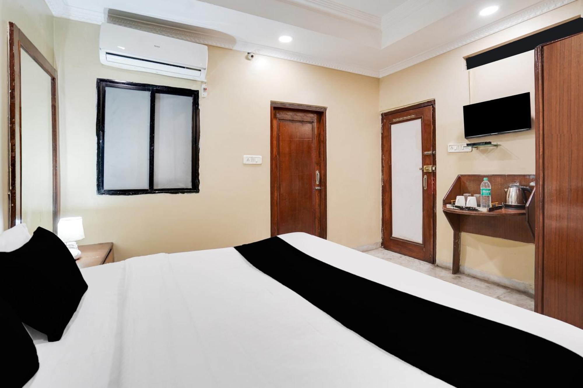 Super Hotel O Pithampur Formerly Ganga Residency Akolia Экстерьер фото
